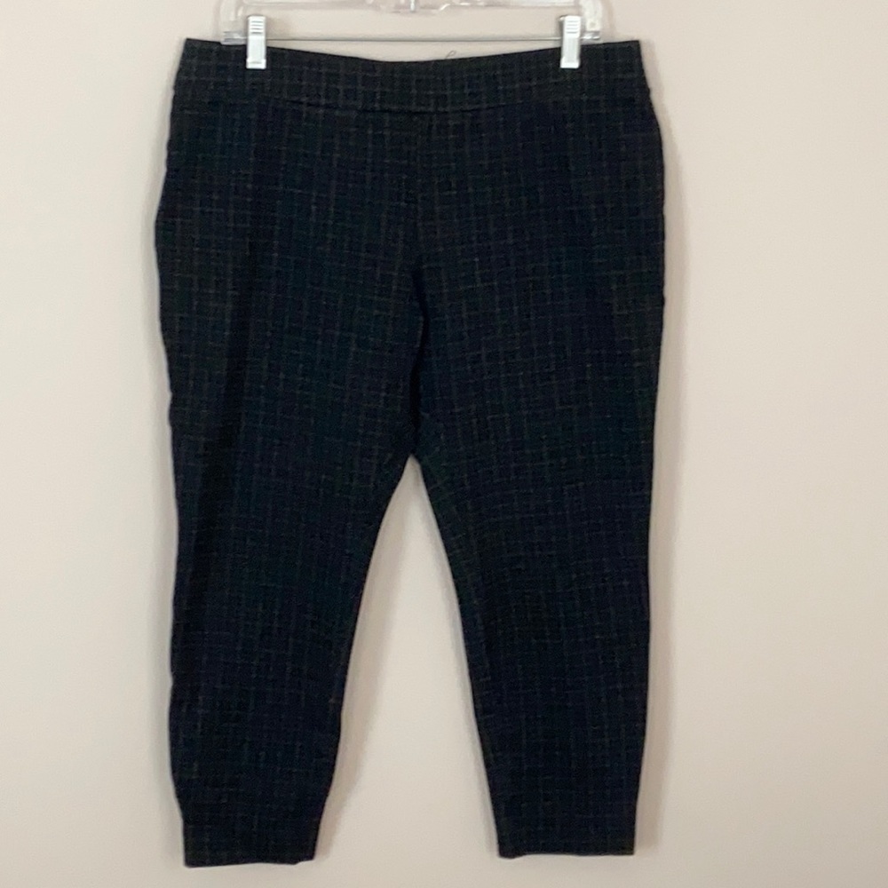 𝅺ellen Tracy 3/4 Legging Pant